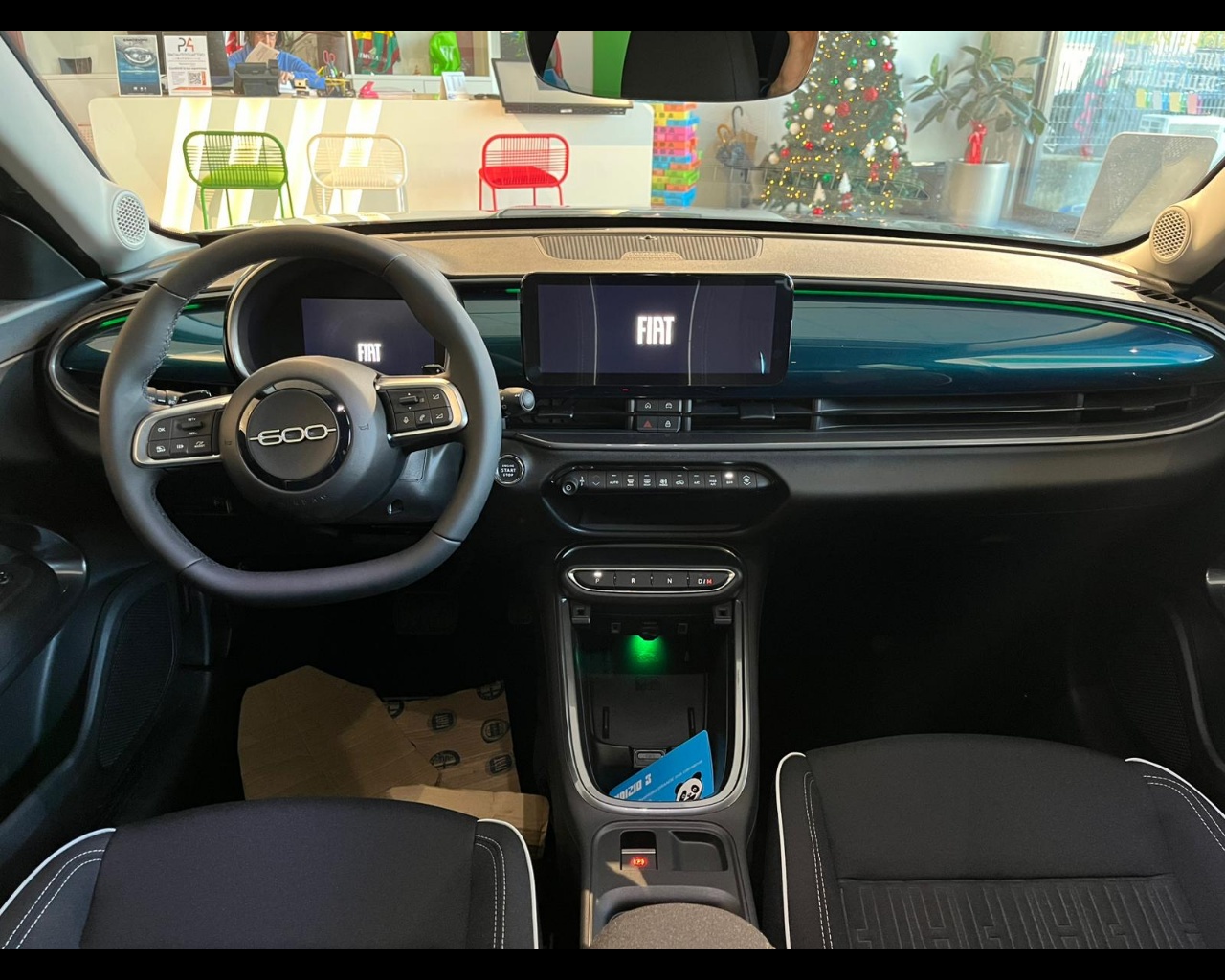 Foto FIAT 600 Hybrid 600 Serie SpecialeIcon - Configurazione Non Ordinabile