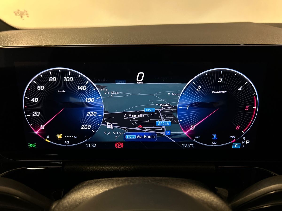 Mercedes  GLA 200 D AMG Line Advanced Plus 8G-DCT - 13