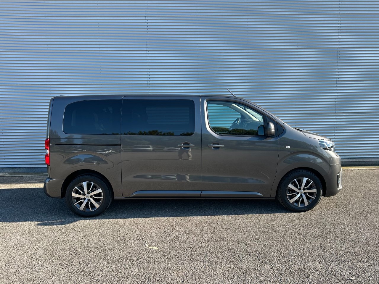 Toyota Proace II Verso Proace Verso 2.0d 180cv S&S L2 Luxury 5p 8p.ti auto E6d - 5