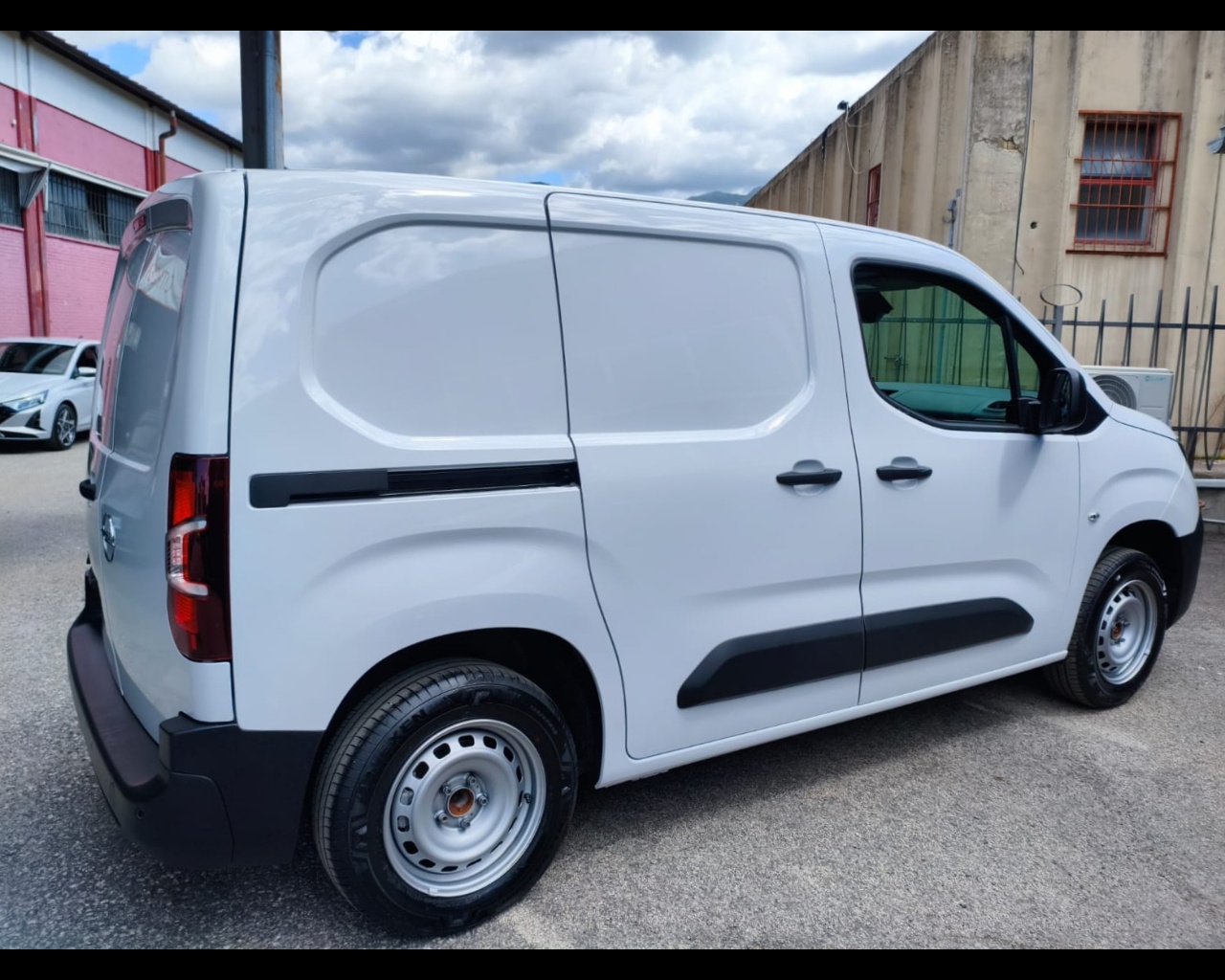 Foto OPEL COMBO CARGO - Furgone M Diesel 100cv Manuale