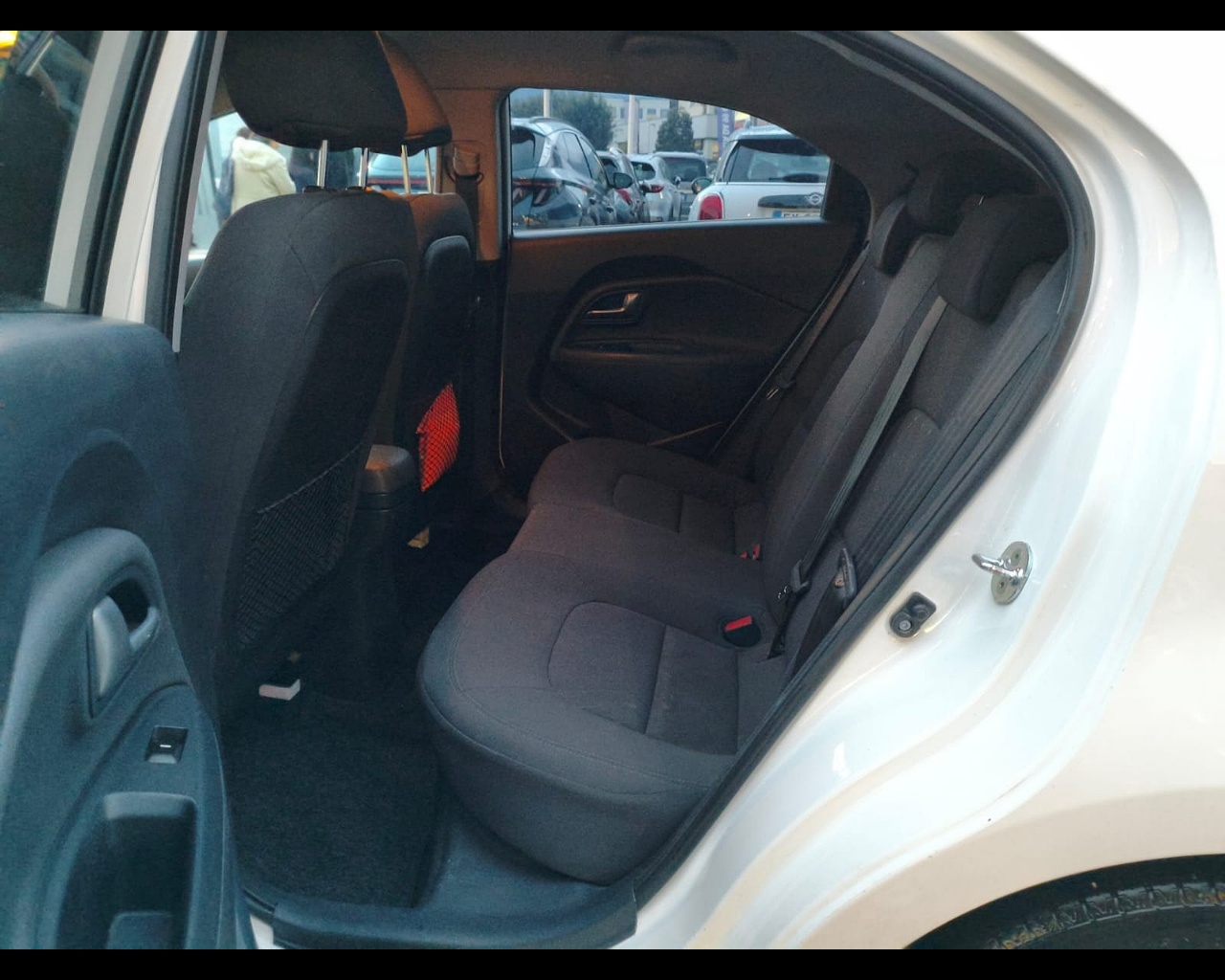 Foto KIA Rio 5p 1.2 Cool eco Gpl