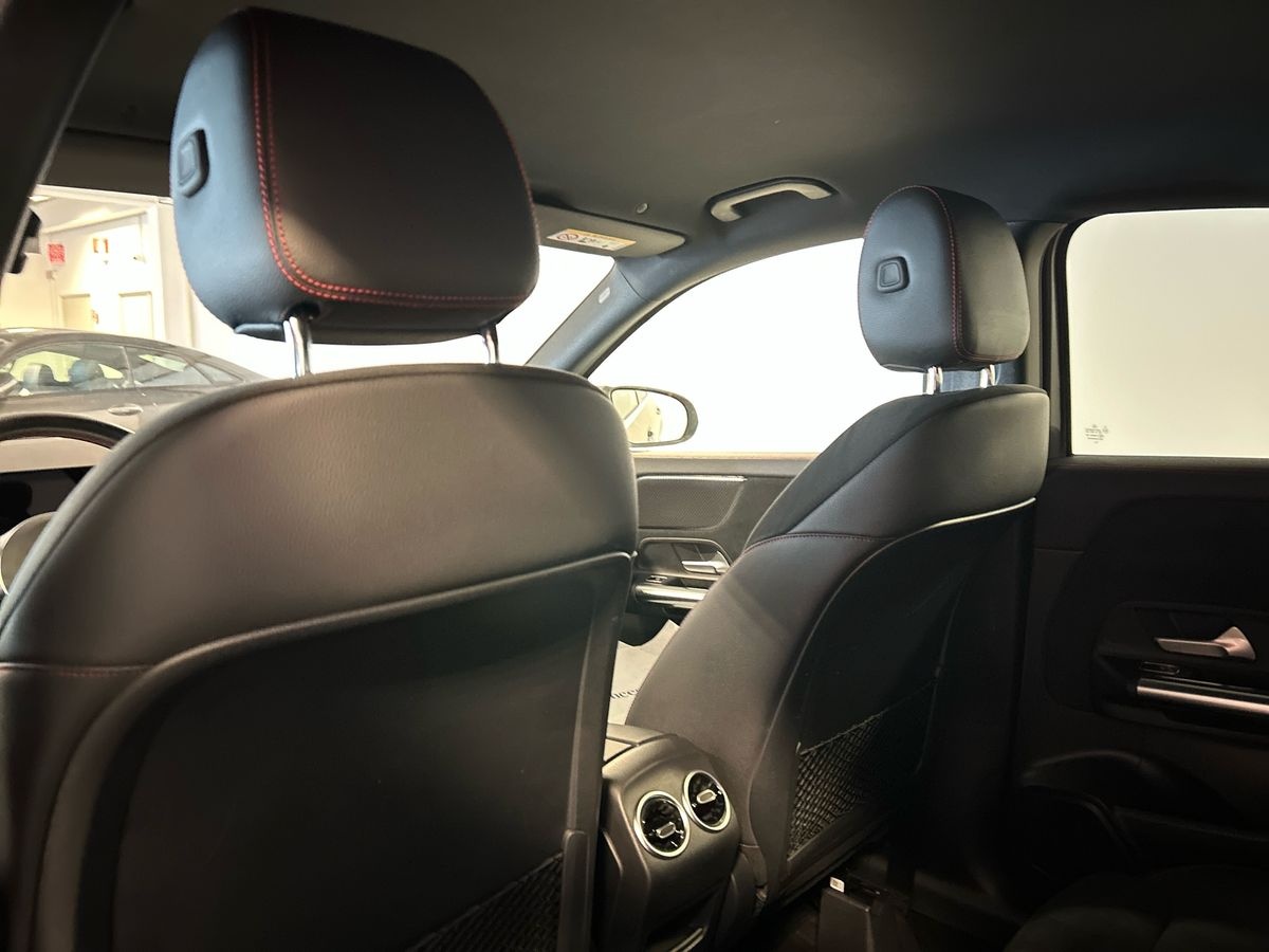 Mercedes GLA GLA 200 D Premium 4Matic 8G-DCT - 18