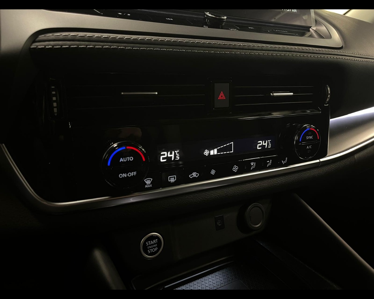 Foto NISSAN Qashqai 1.3 mhev N-Connecta 2wd 140cv