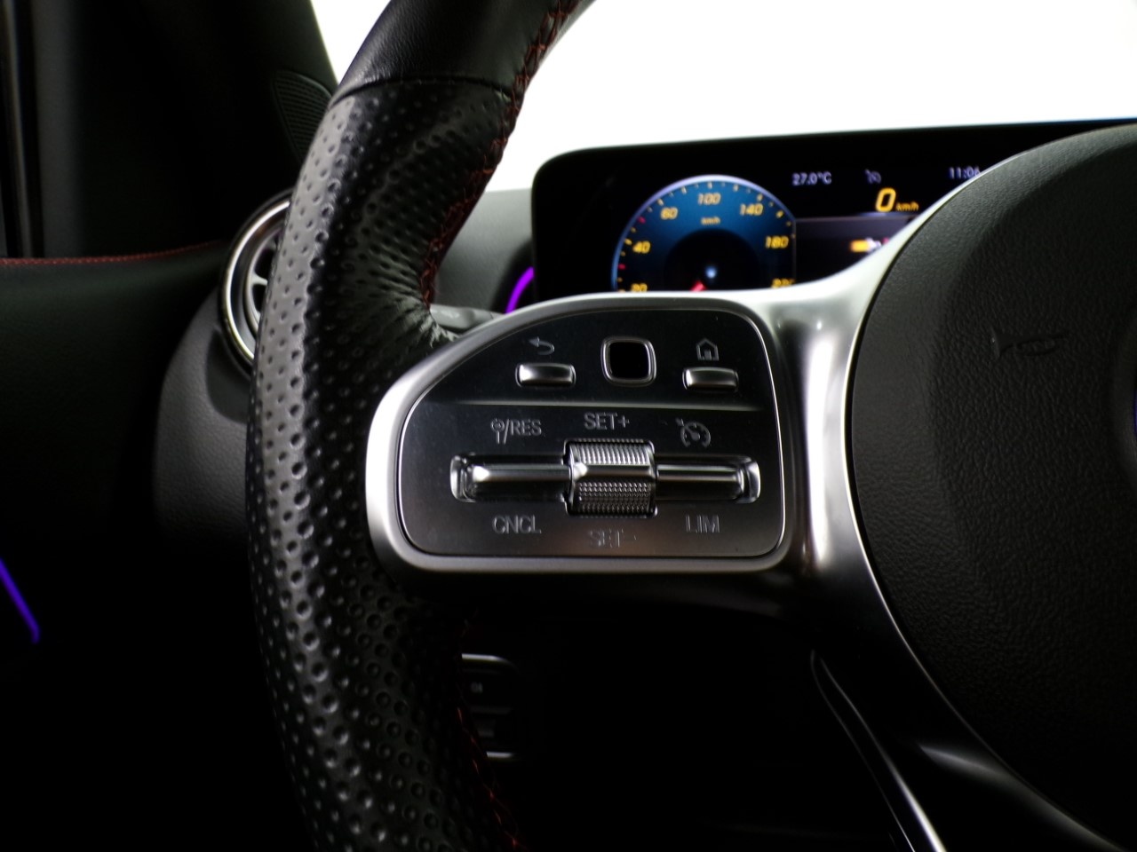 Mercedes GLB GLB 200 D Premium 8G-DCT - 16