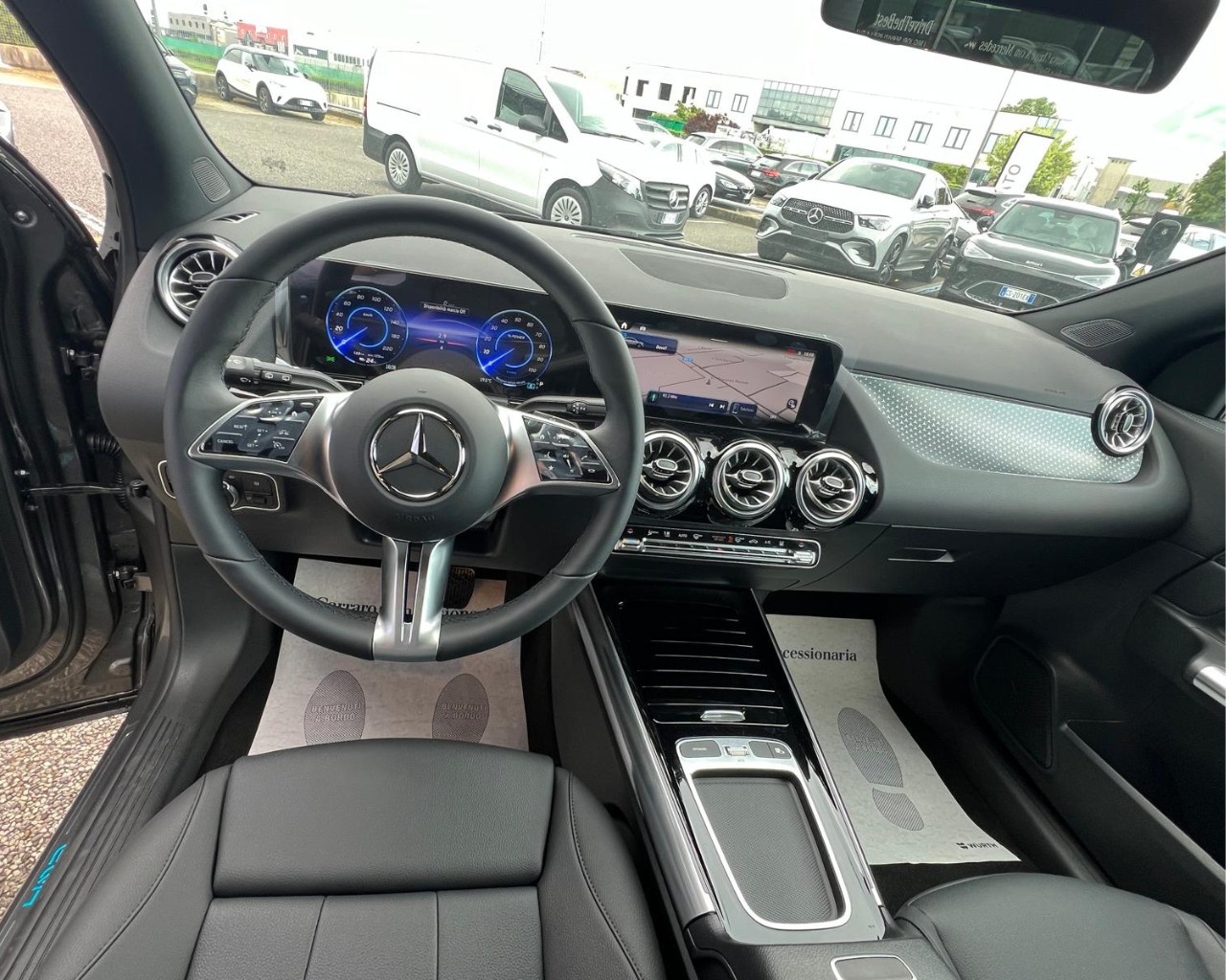 Mercedes EQA EQA 250+ Progressive Advanced Plus - 10