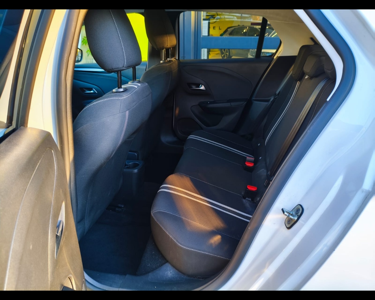 Foto OPEL Corsa 1.5 D&T s&s 100cv