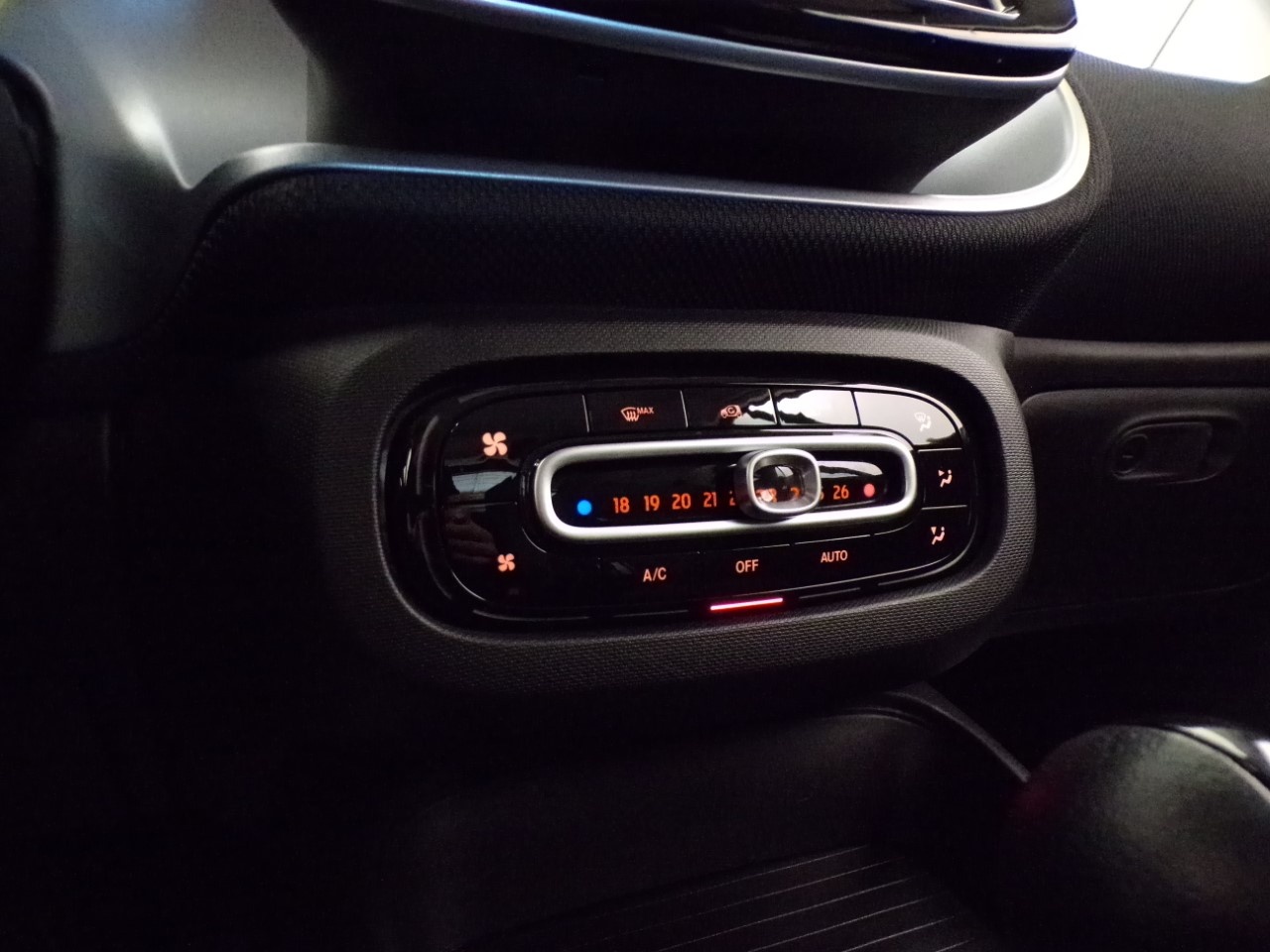 smart fortwo fortwo 4,6kW EQ Passion - 17