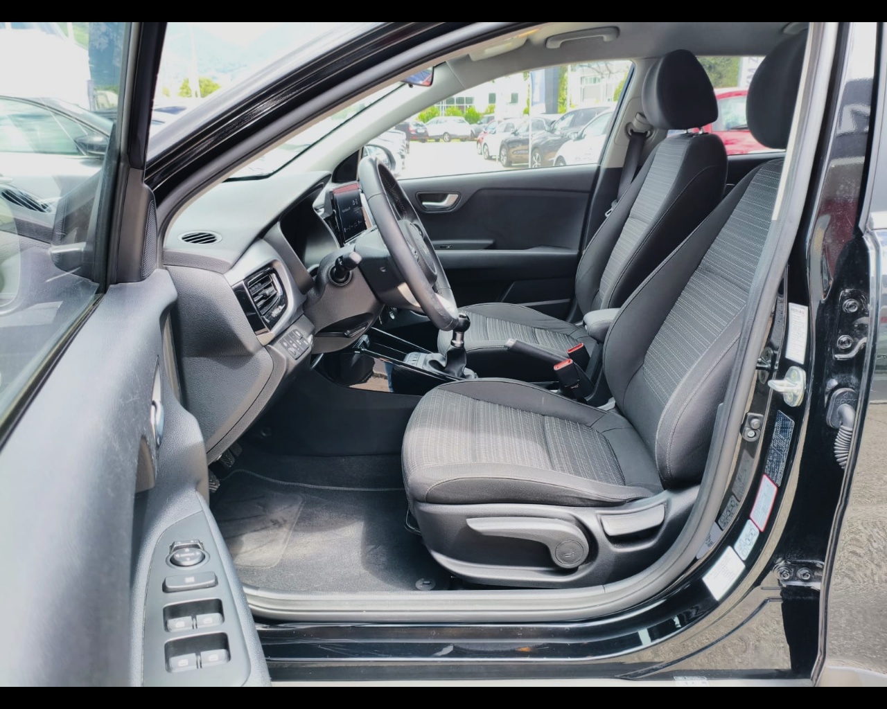 Foto KIA Stonic 1.2 dpi Style s/Design Pack gpl 82cv