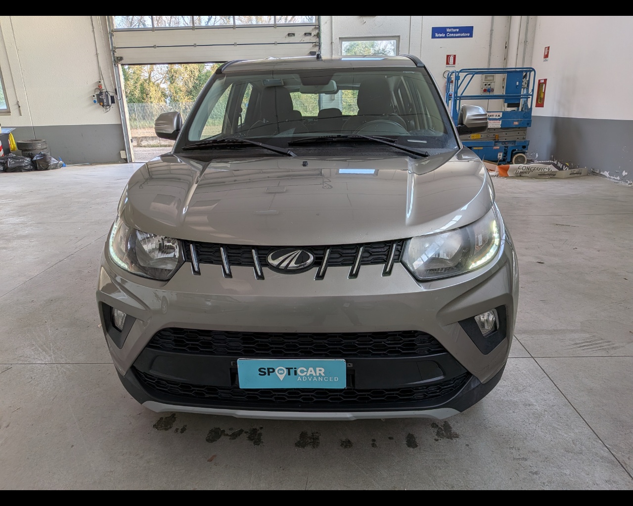 Foto MAHINDRA KUV100 1.2 K6+ m-bifuel