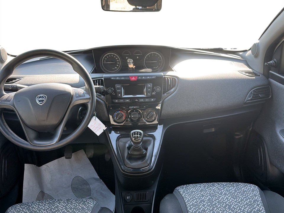 LANCIA Ypsilon 1.0 firefly hybrid Silver s&s 70cv Ibrida usato - 10