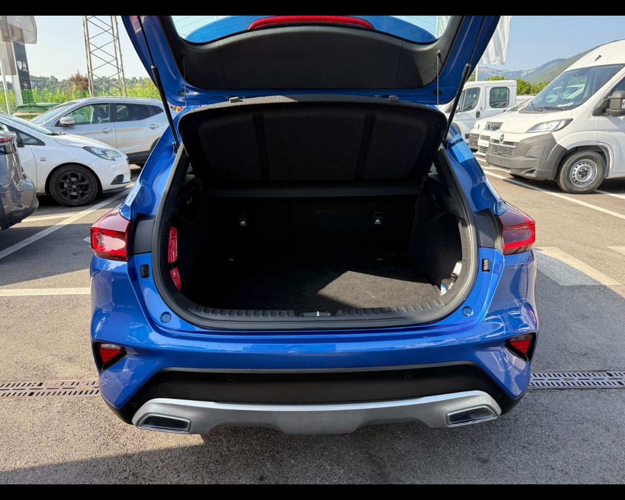 Foto KIA XCeed 1.0 t-gdi Business Gpl 117cv
