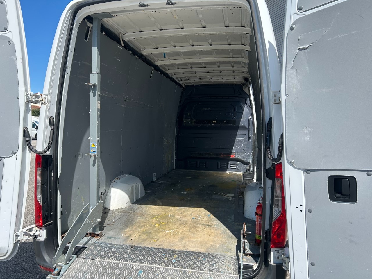 Mercedes Sprinter sprinter 317 2.0 cdi F 43/35 rwd H2 - 11