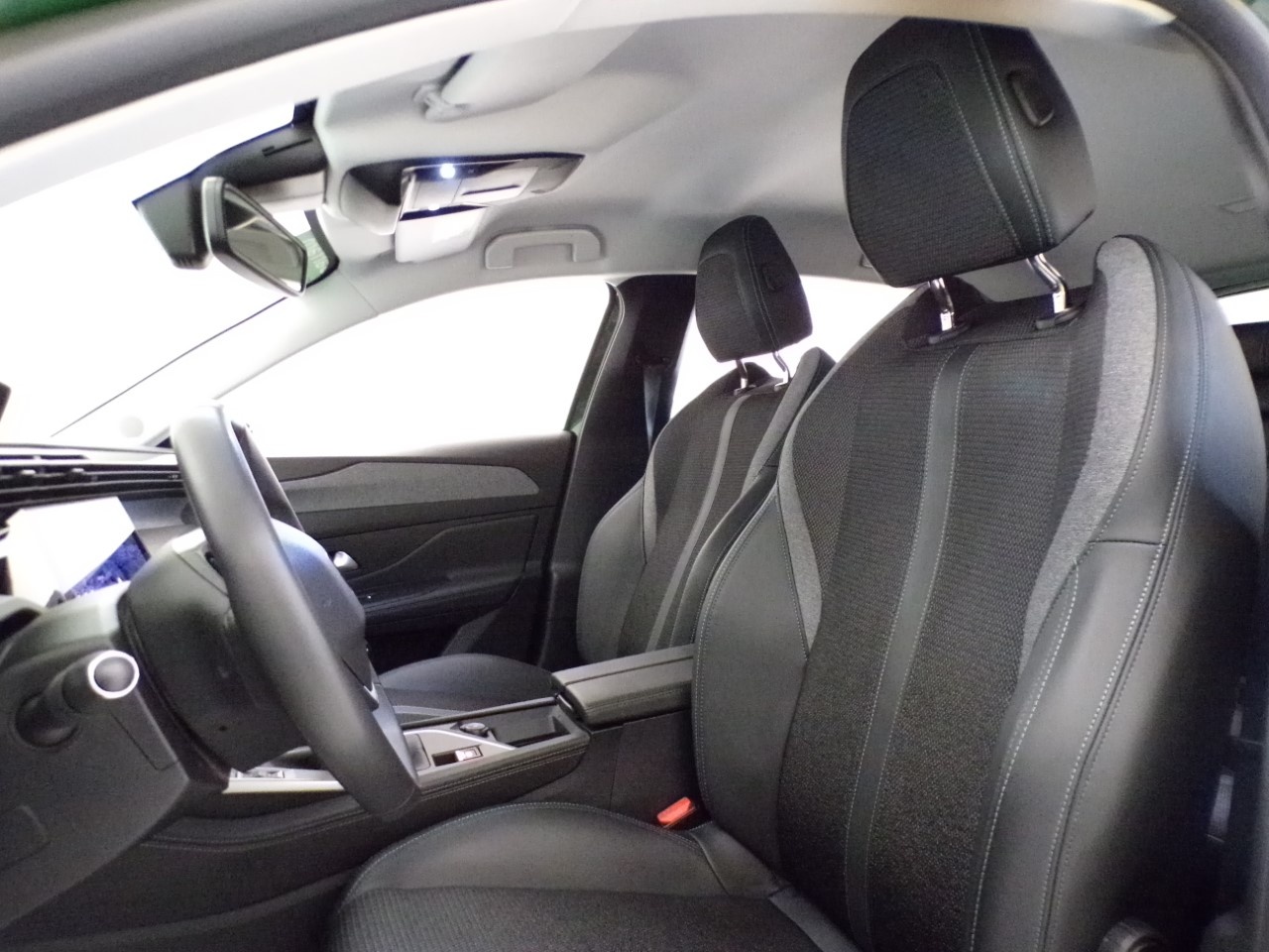 Peugeot 308 308 1.2 PureTech Turbo Allure - 12