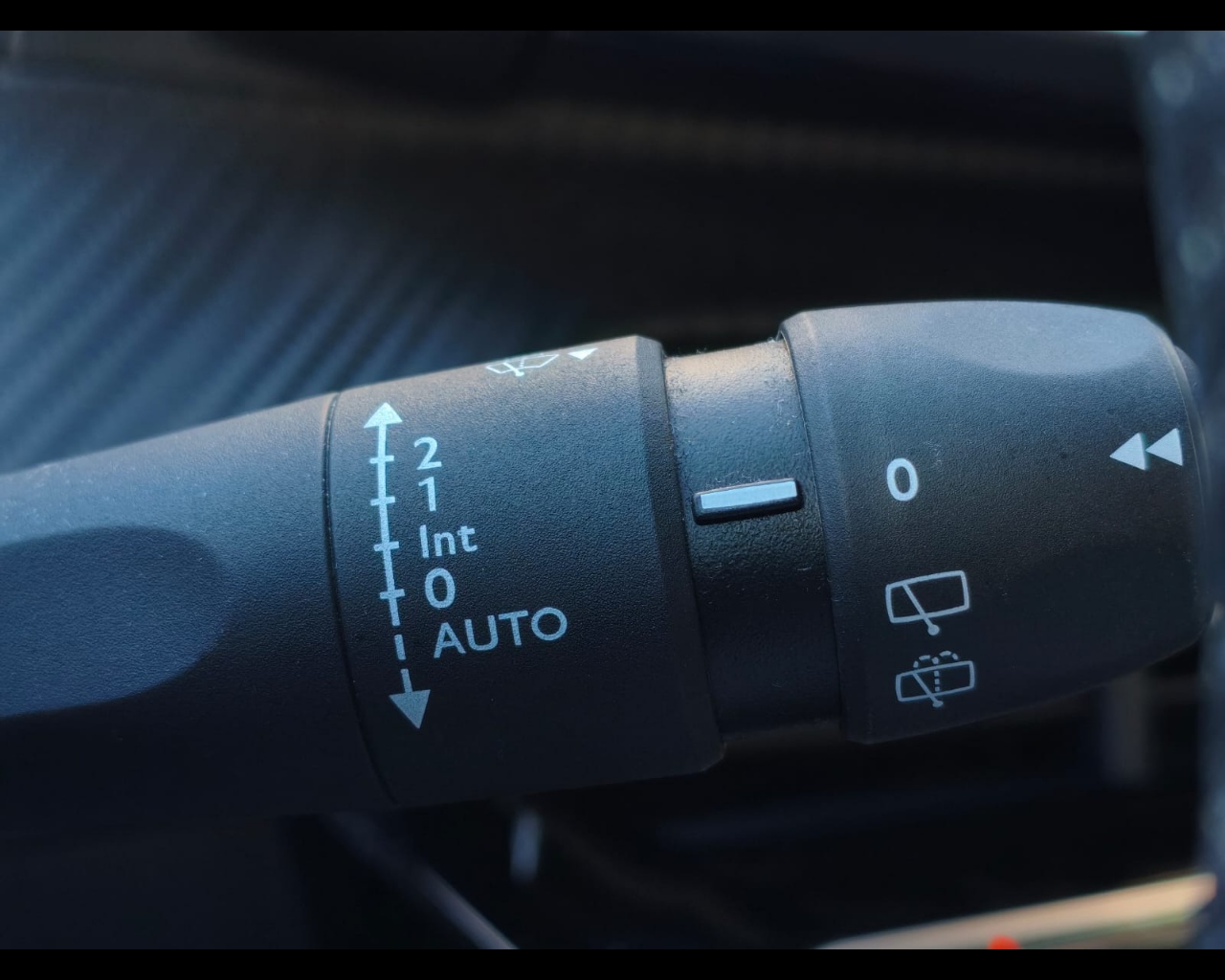 Foto PEUGEOT 2008 1.2 puretech Active Pack s&s 100cv GPL