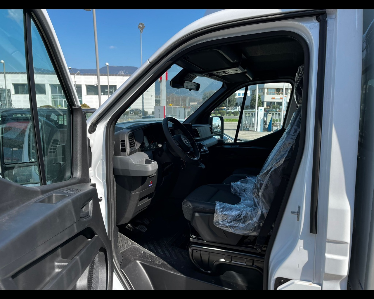 Foto NISSAN INTERSTAR CC H1L3P3 35Q 150CV EVIE MITTAS CABINA SINGOLA