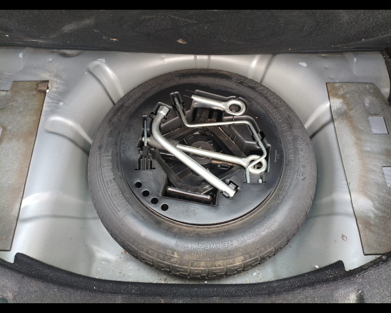 Foto LANCIA Musa 1.3 mjt Diva (argento) 70cv