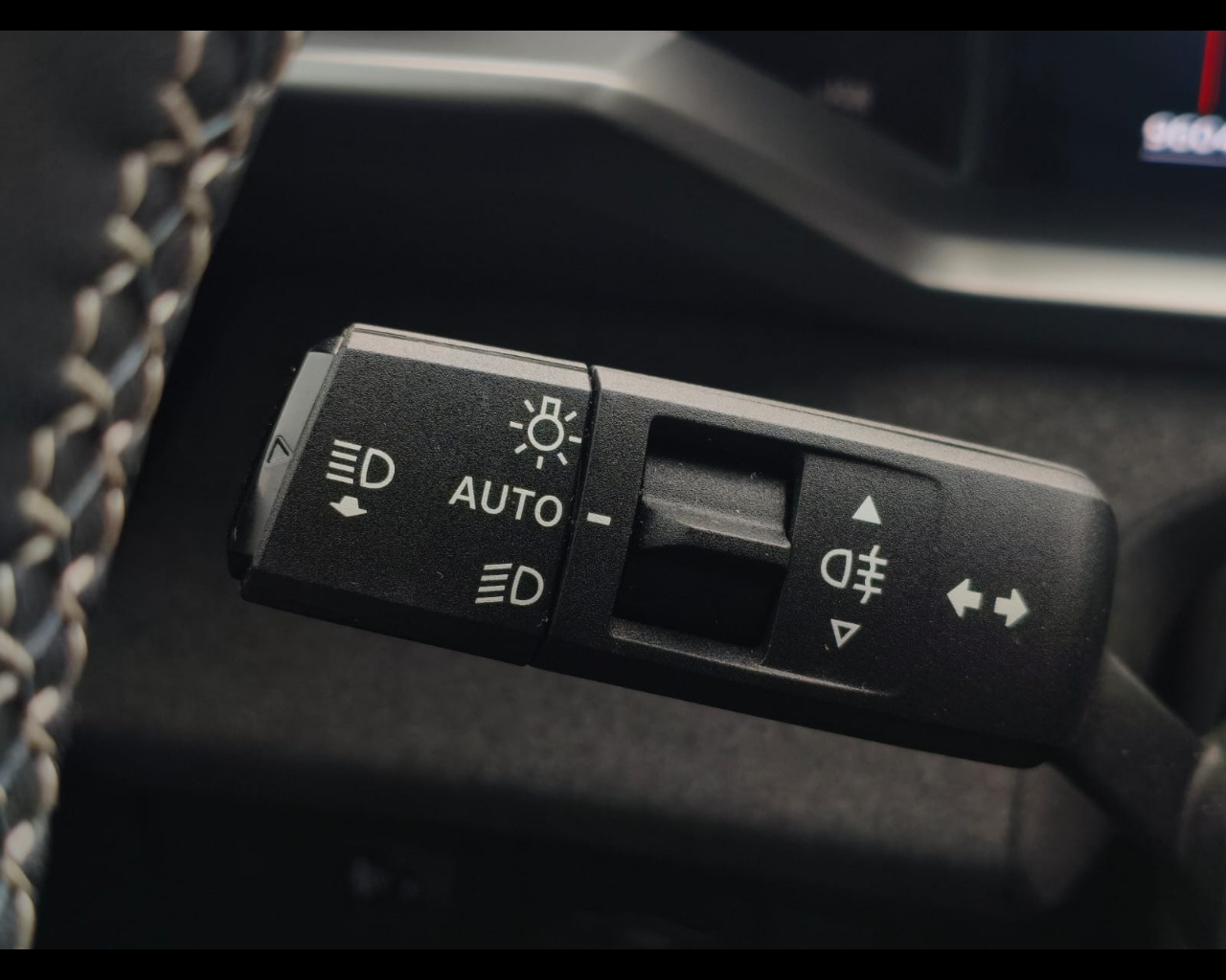 Foto OPEL Grandland 1.2 hybrid Edition 136cv e-dcs6