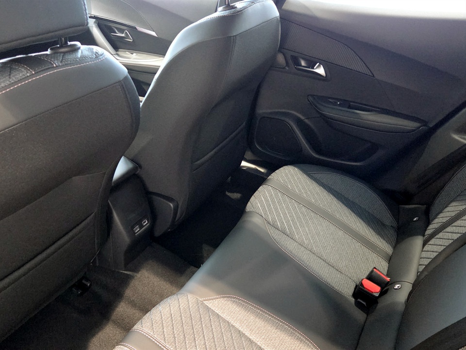 PEUGEOT 2008 Allure PureTech 100 S&S Benzina km0 - 16