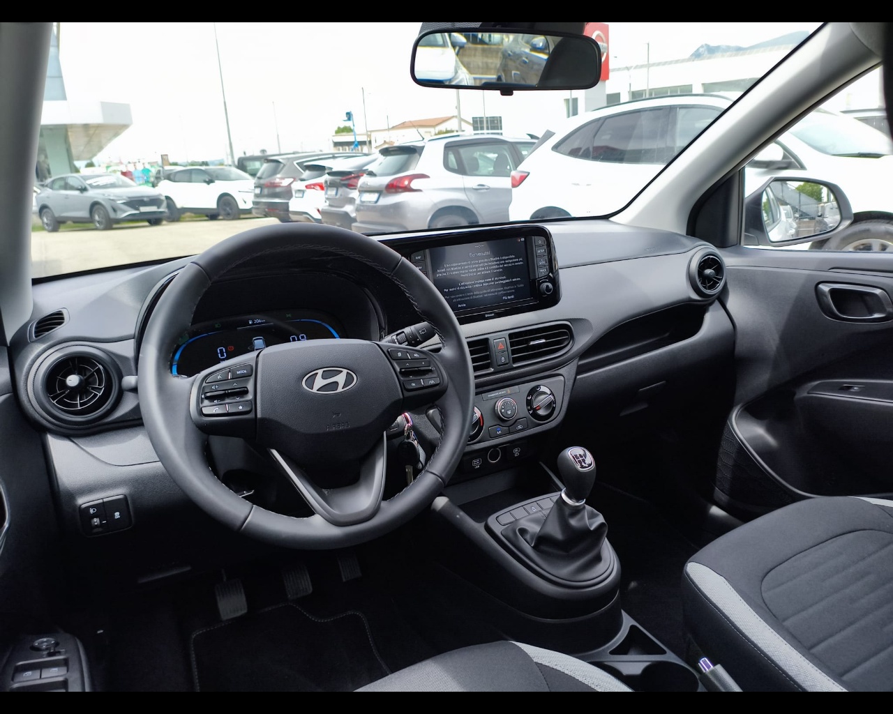 Foto HYUNDAI i10 1.0 mpi Connectline 63cv