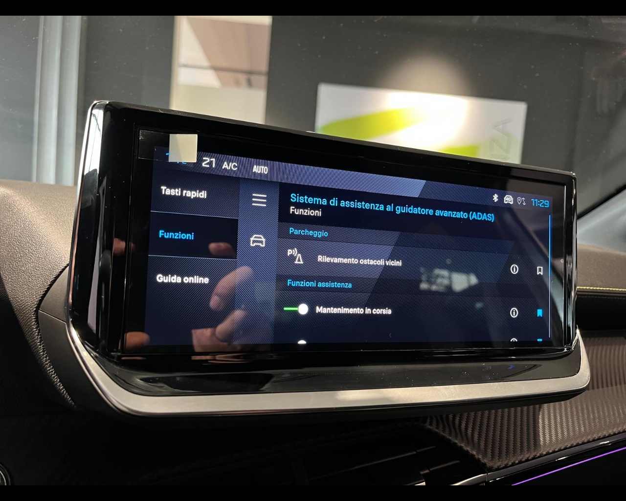 Foto PEUGEOT 208 1.2 hybrid GT 136cv e-dcs 6