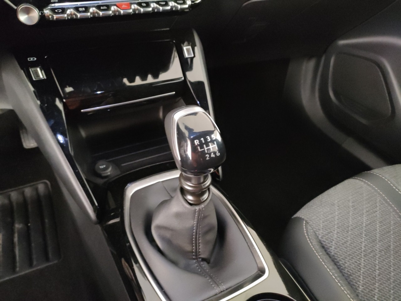 Peugeot 2008 Usato 2024 2008 Modena