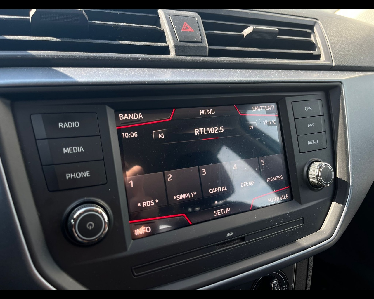 Foto SEAT Arona 1.0 tgi Black Edition 90cv