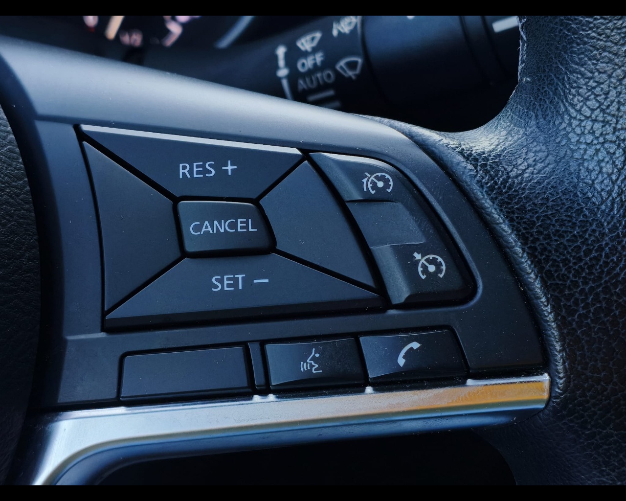 Foto NISSAN Juke 1.0 dig-t N-Connecta 114cv