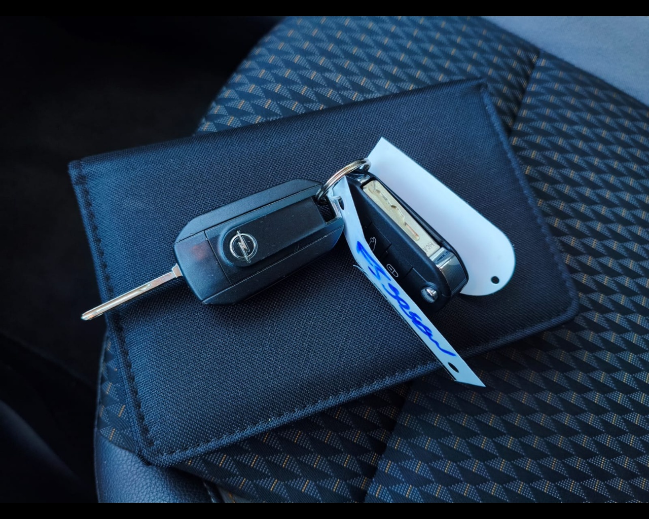 Foto OPEL Crossland X 1.5 ecotec Innovation s&s 102 cv mt