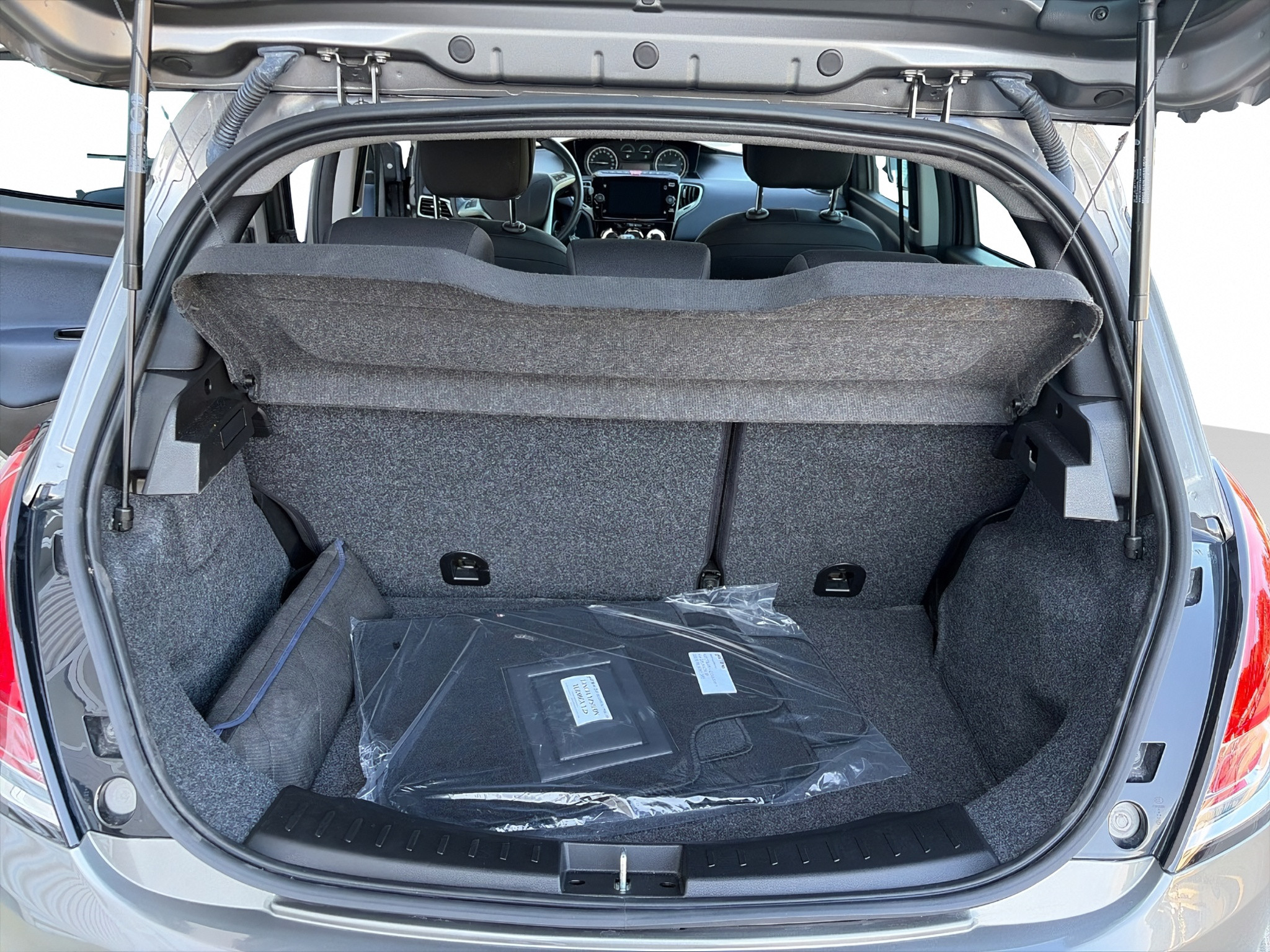 Lancia Ypsilon Usato 2023 Ypsilon Mestre
