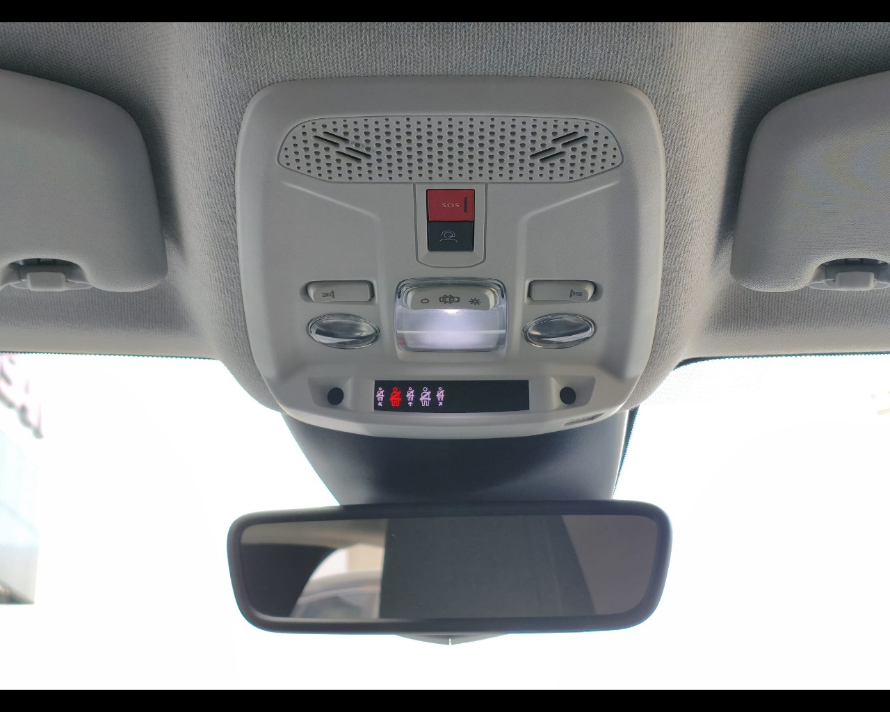 Foto CITROEN C4 1.2 puretech Shine s&s 130cv eat8