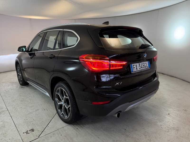X1 F48 - X1 Sdrive16d Sport My18