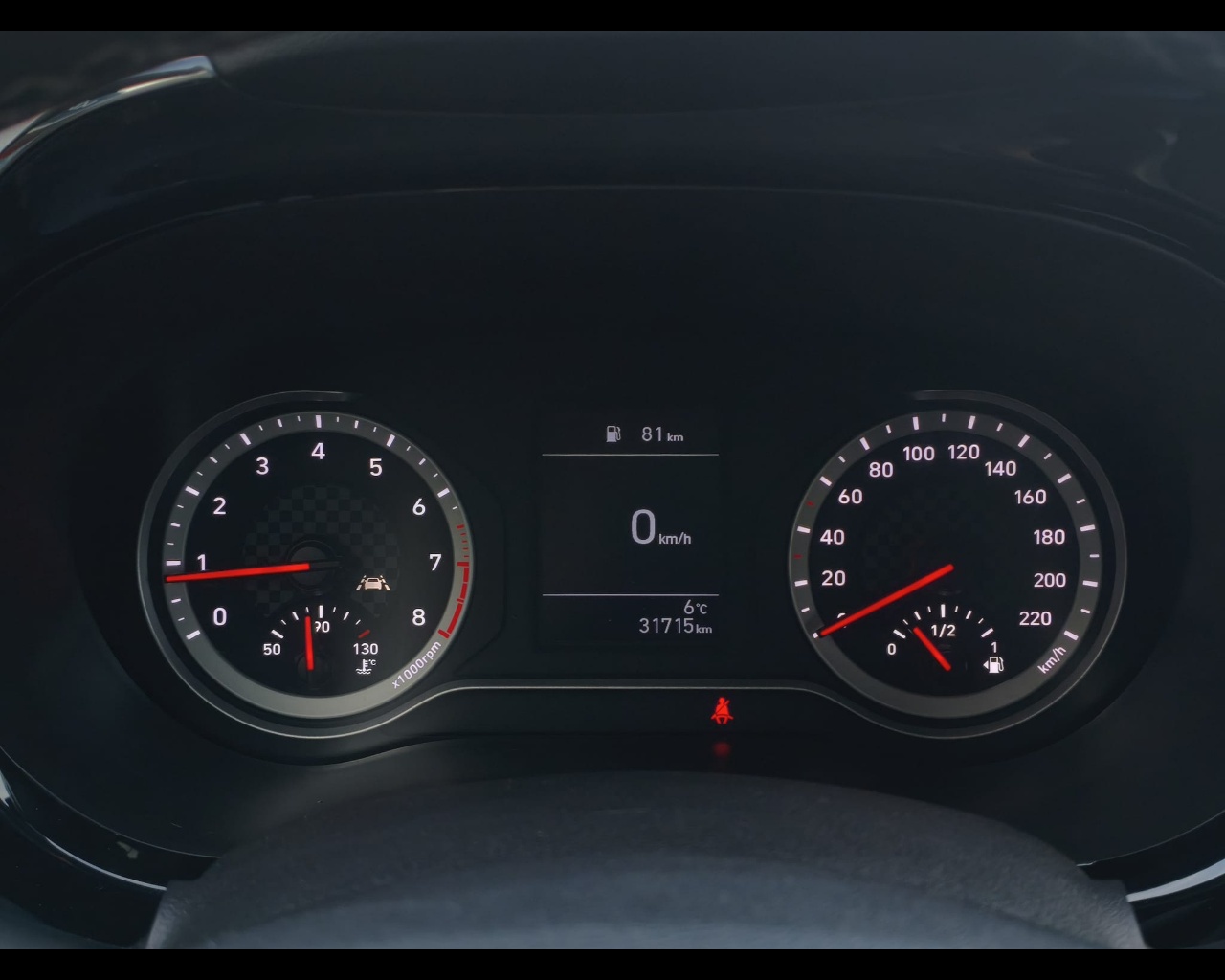 Foto HYUNDAI i10 1.0 Tech econext Gpl