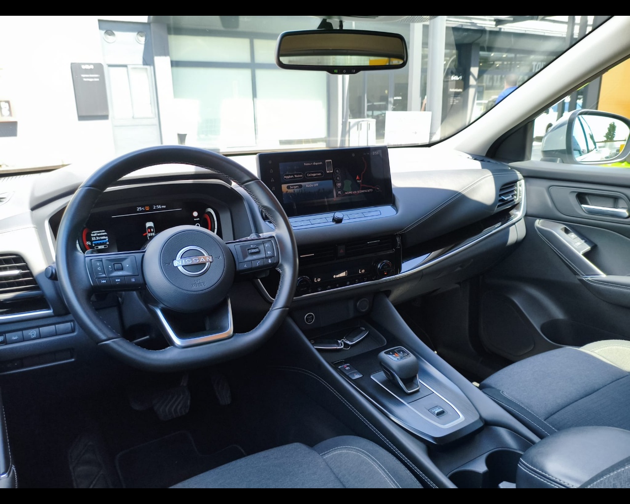 Foto NISSAN Qashqai 1.3 mhev N-Connecta 2wd 158cv xtr