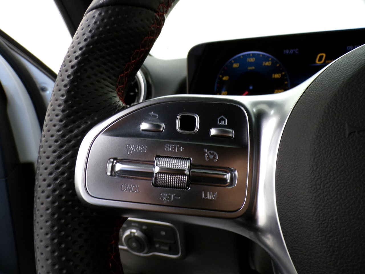 Mercedes GLB GLB 200 D Premium 4Matic 8G-DCT - 17