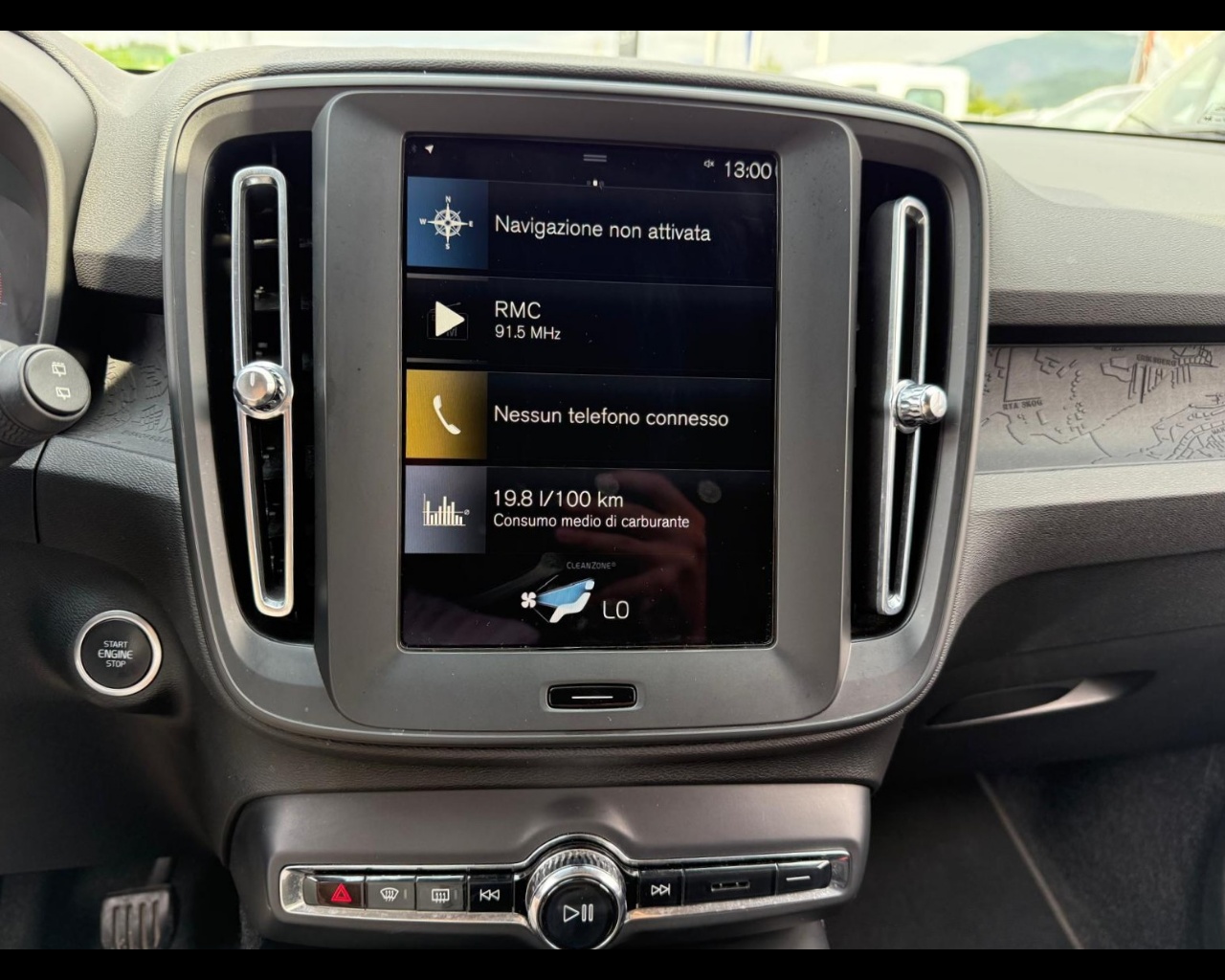 Foto VOLVO XC40 N1 1.5 T2 Momentum Core my21