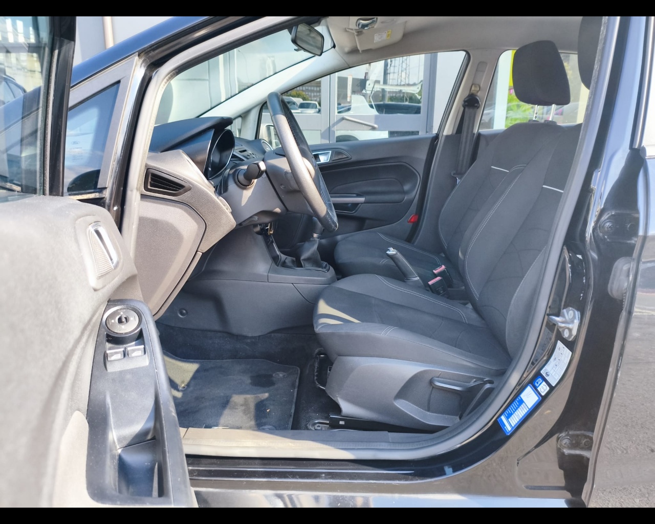 Foto FORD Fiesta 5p 1.5 tdci Plus 85cv