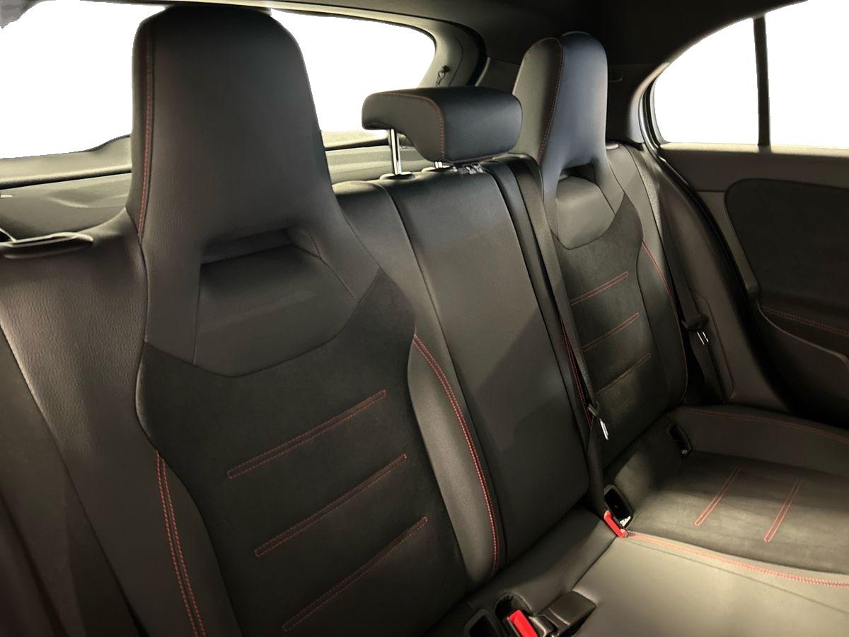 Mercedes  Classe A 180 AMG Line Advanced 7G-DCT - 16