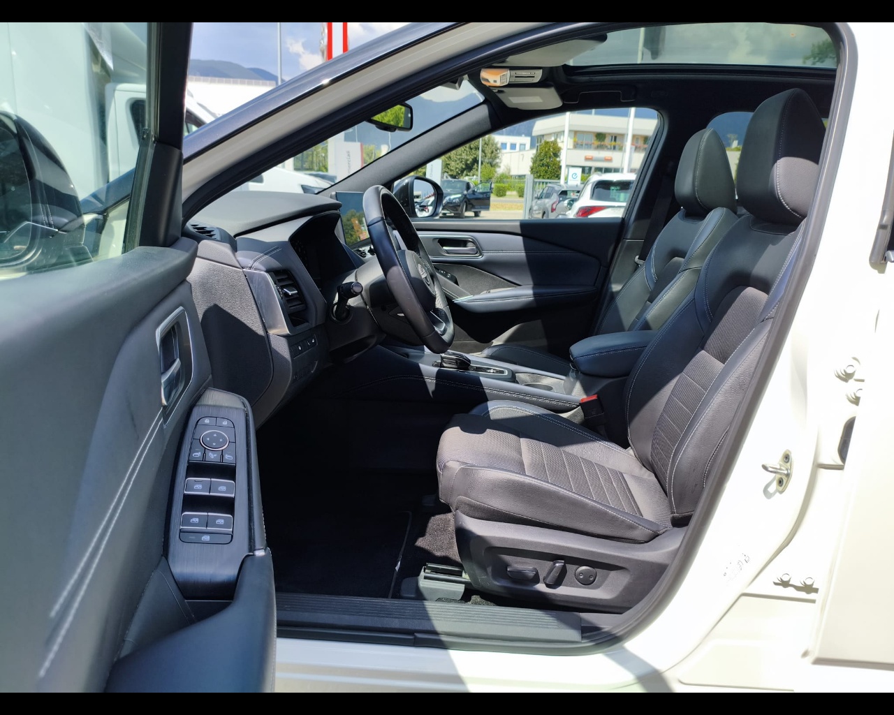 Foto NISSAN Qashqai 1.5 e-power Tekna 2wd