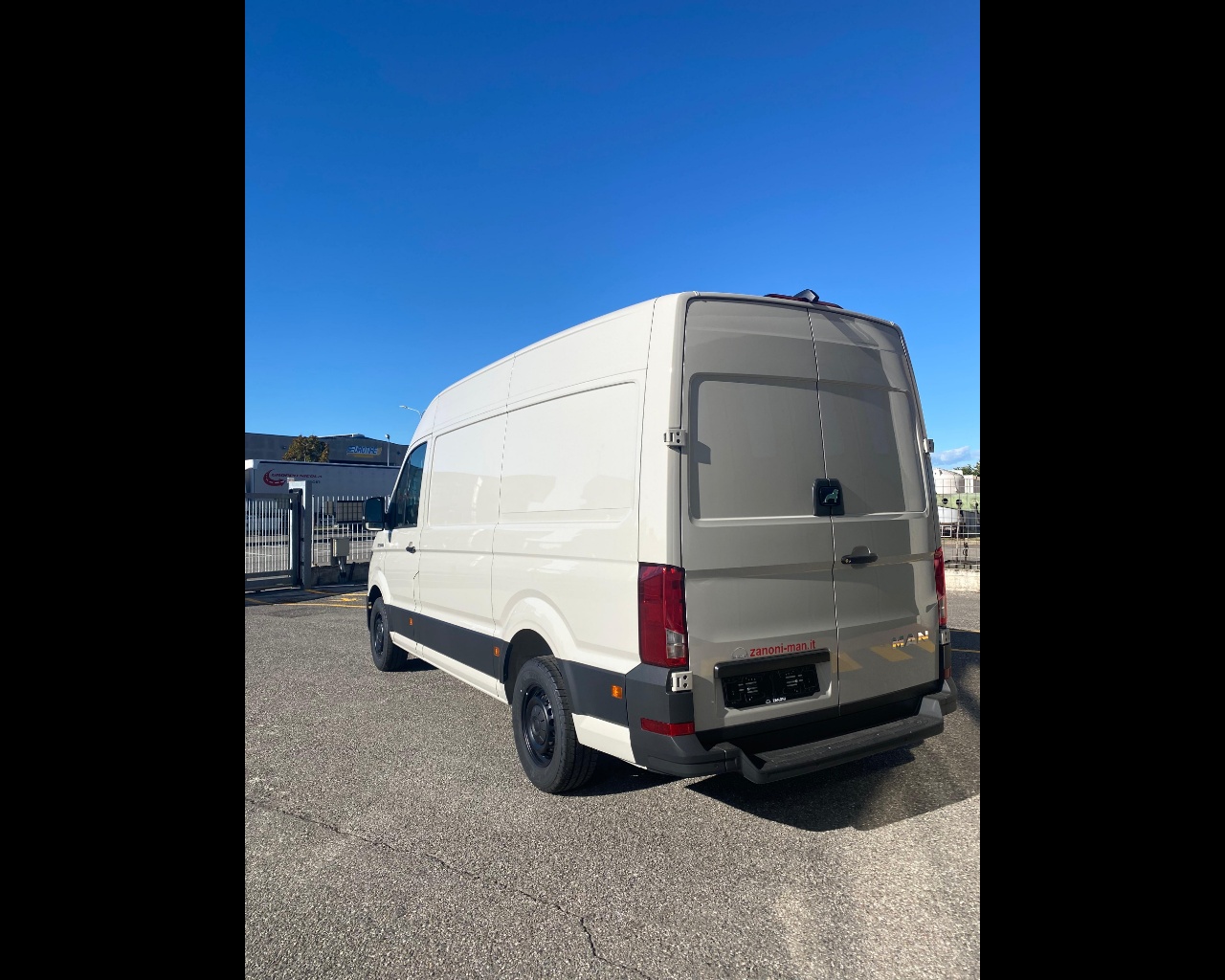 MAN TGE 3.180 FURGONE P. 3640 AUTOMATICO