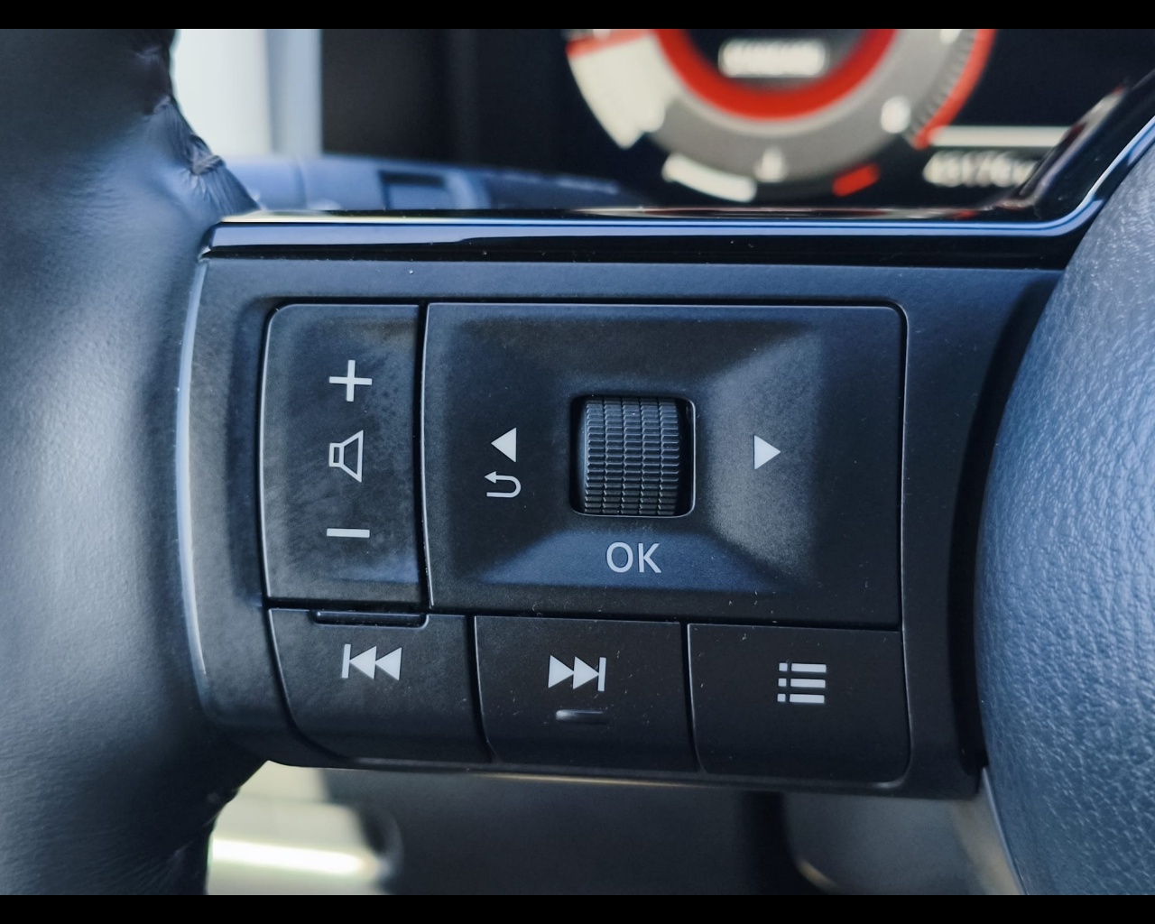 Foto NISSAN Qashqai 1.3 mhev Tekna 2wd 140cv