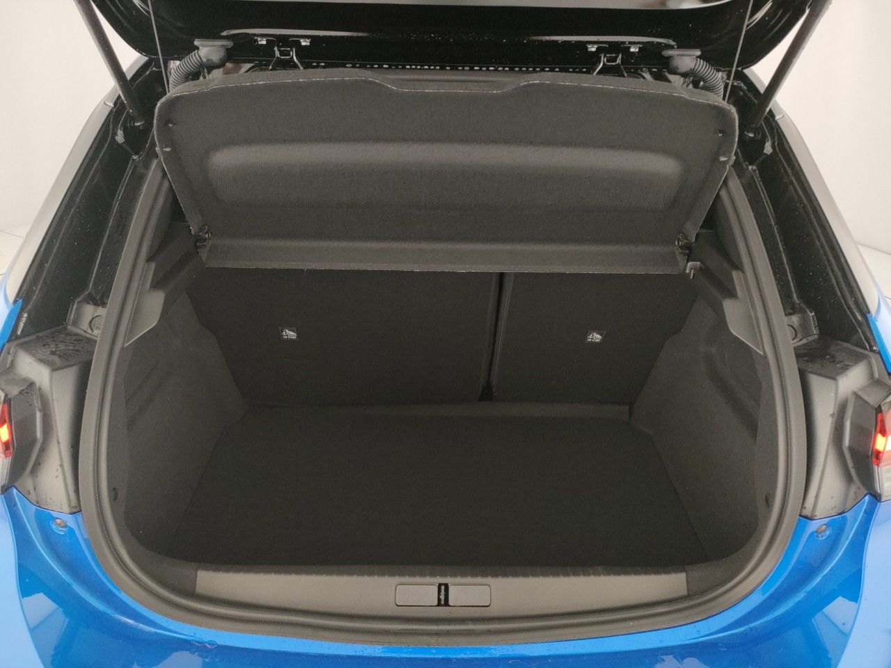 Opel Corsa Nuovo Ibrido benzina Corsa Porto Mantovano