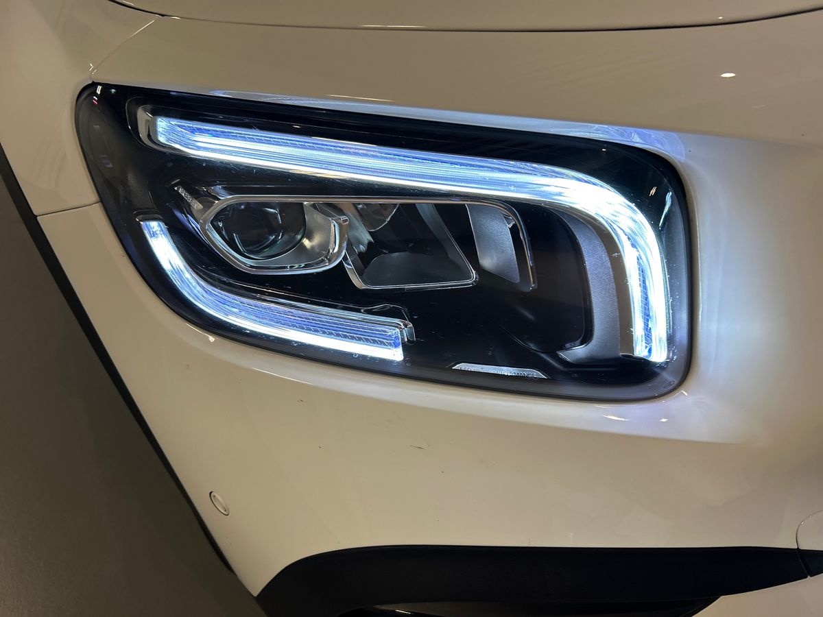 Mercedes GLB GLB 180 D Premium 8G-DCT - 15