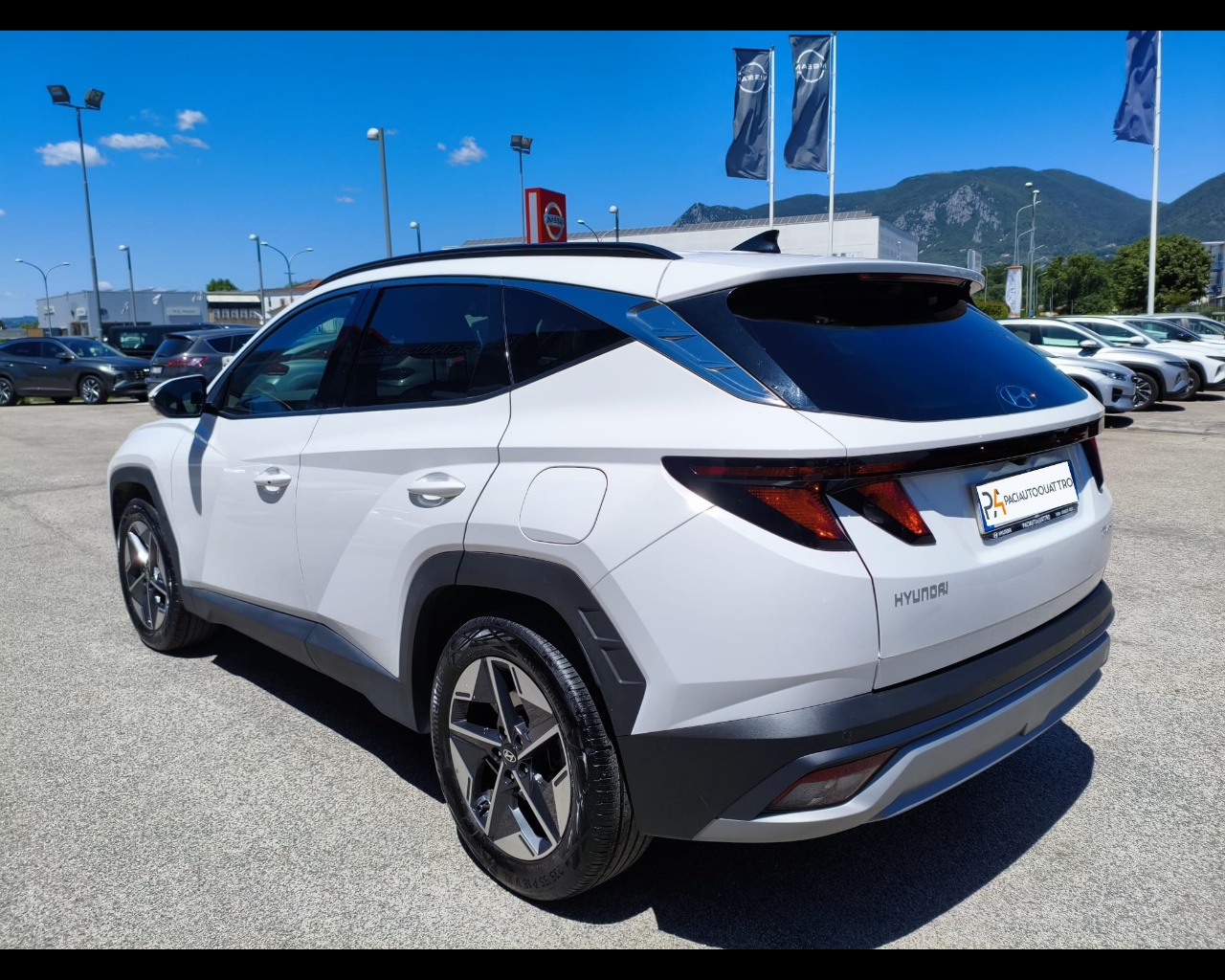 Foto HYUNDAI Tucson 1.6 crdi 48V Business 2wd dct