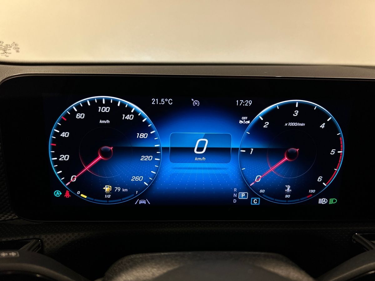 Mercedes Classe A Classe A 180 D Sport Night edition 8G-DCT - 13