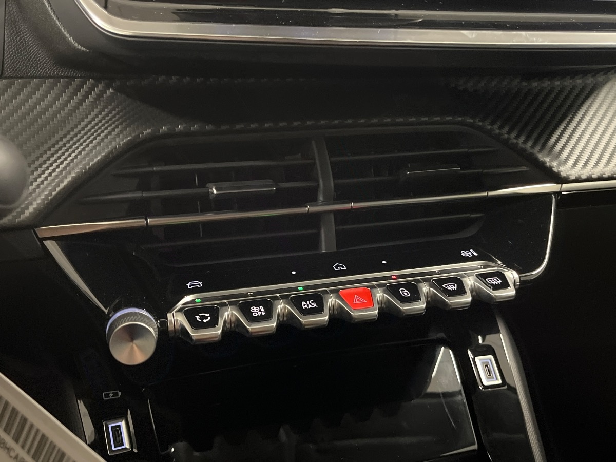 Peugeot 208 Nuovo Ibrido benzina 208 Verona