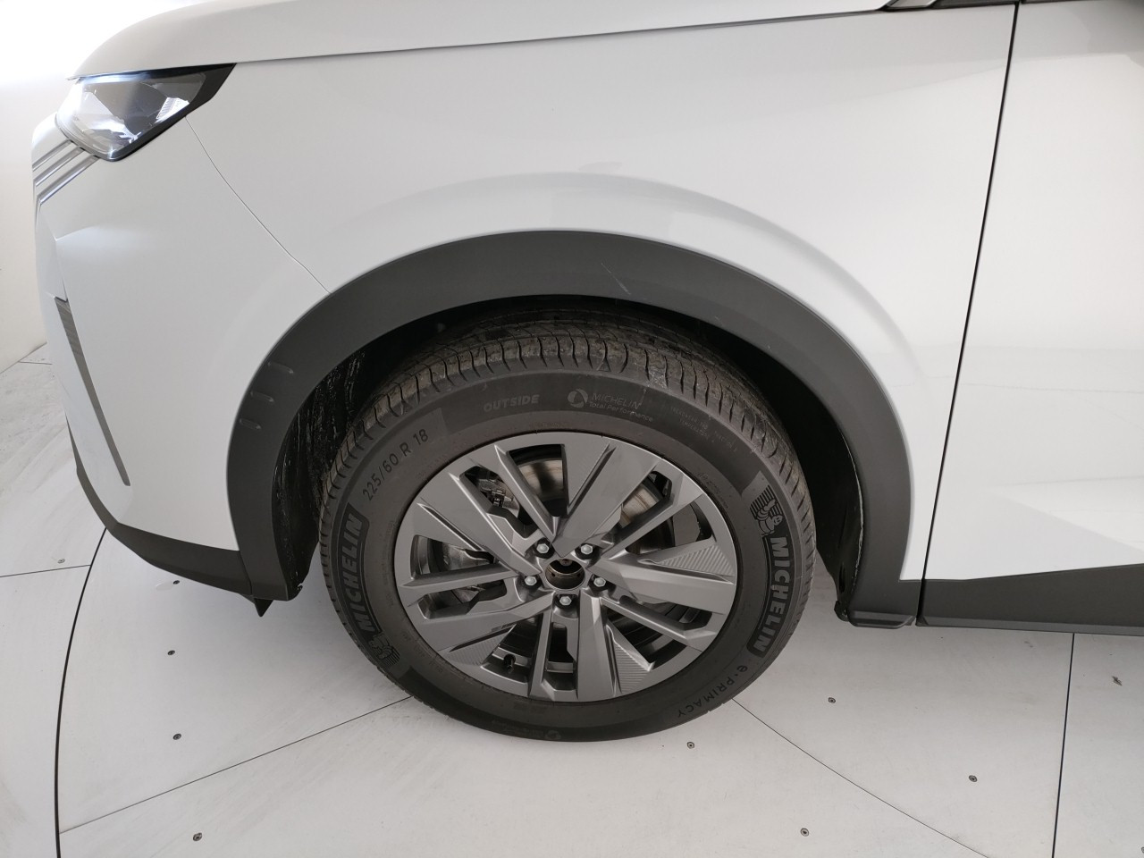 Peugeot 5008 Nuovo Ibrido benzina 5008 Porto Mantovano