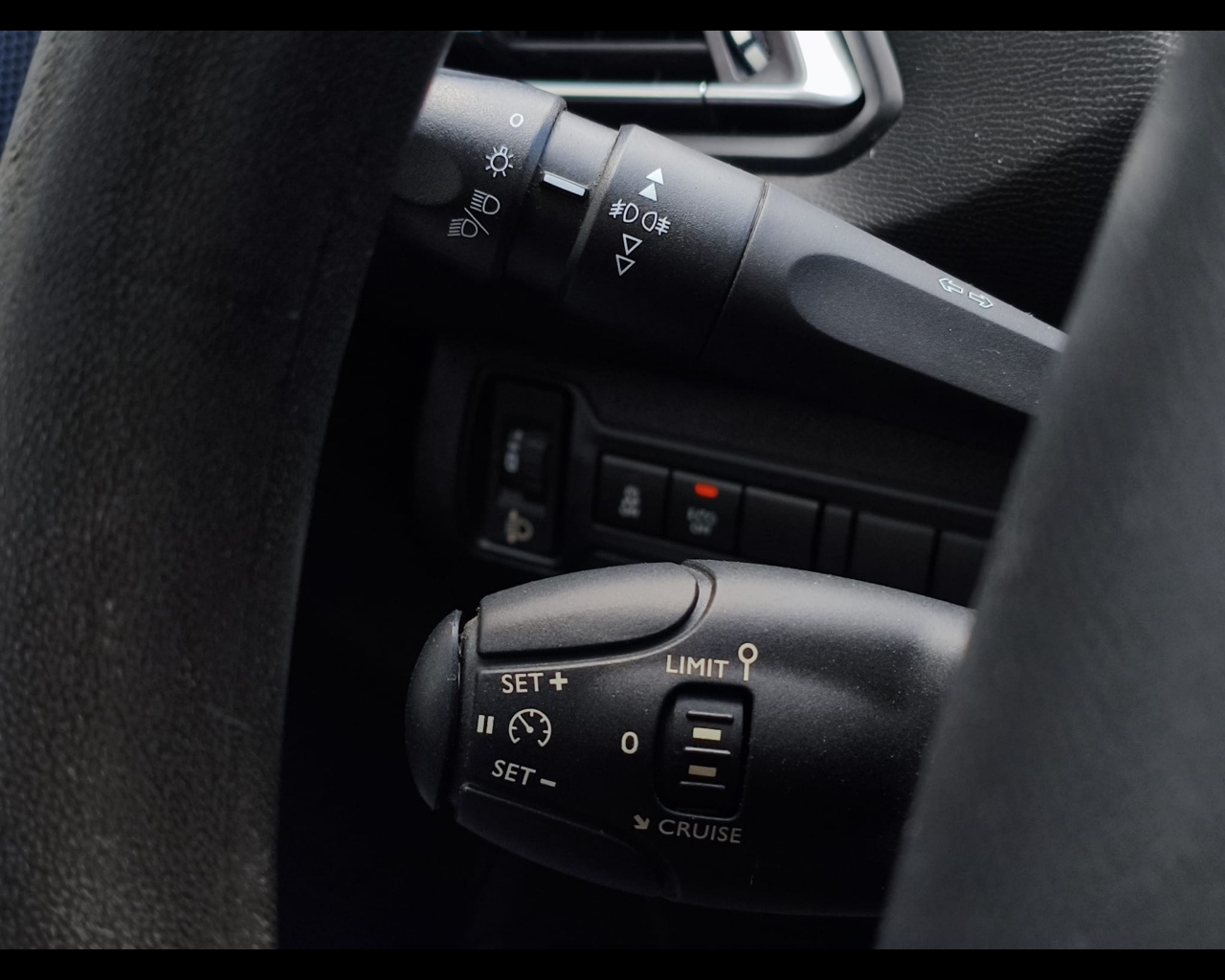 Foto PEUGEOT 308 SW 1.6 bluehdi Access s&s 100cv