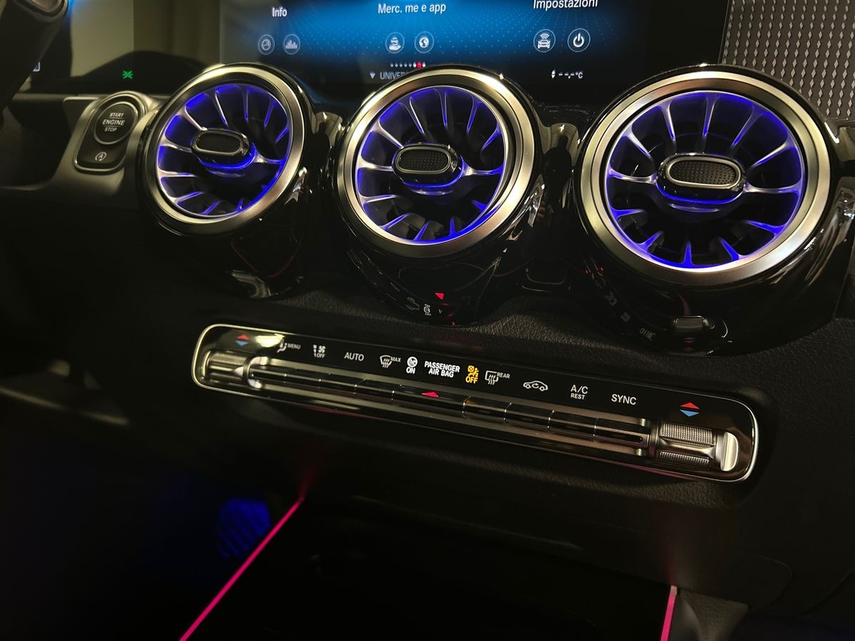 Mercedes GLB GLB 200 D Sport Plus 4Matic 8G-DCT - 14