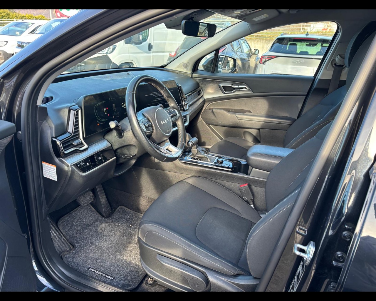 Foto KIA Sportage 1.6 crdi mhev Business dct