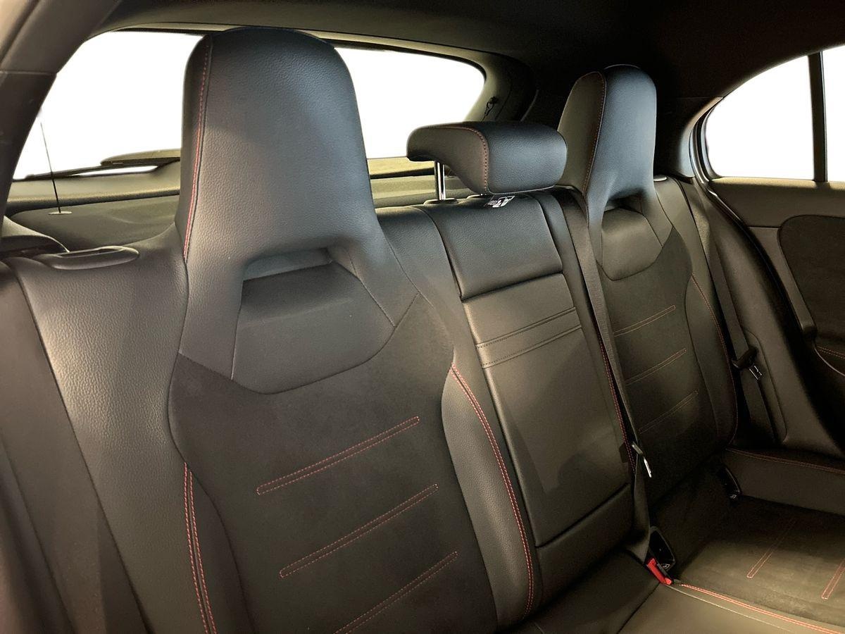 Mercedes  Classe A 180 D Advanced Plus AMG Line 8G-DCT - 16